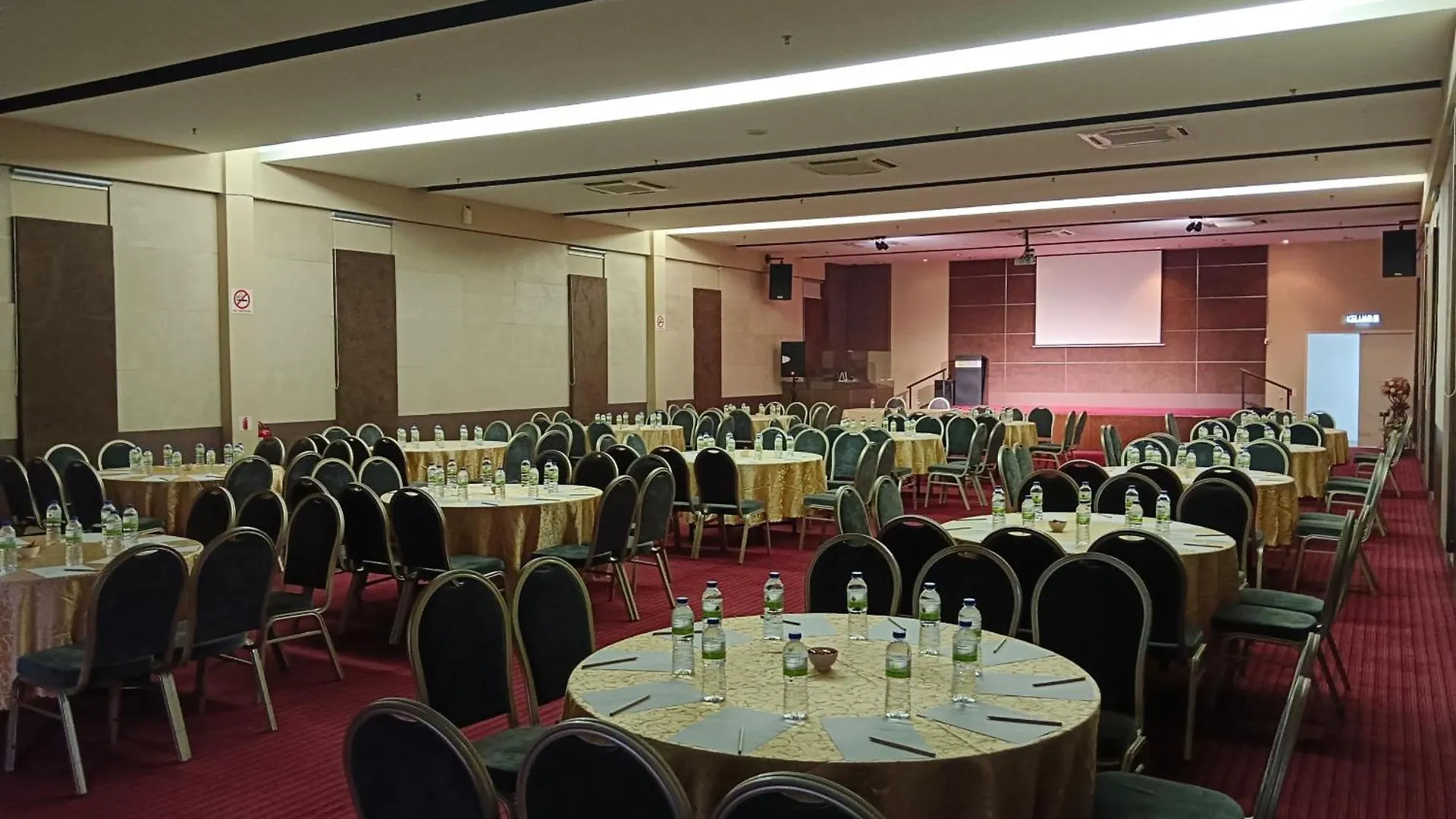 Fuller Hotel Alor Setar 2*,  Malásia